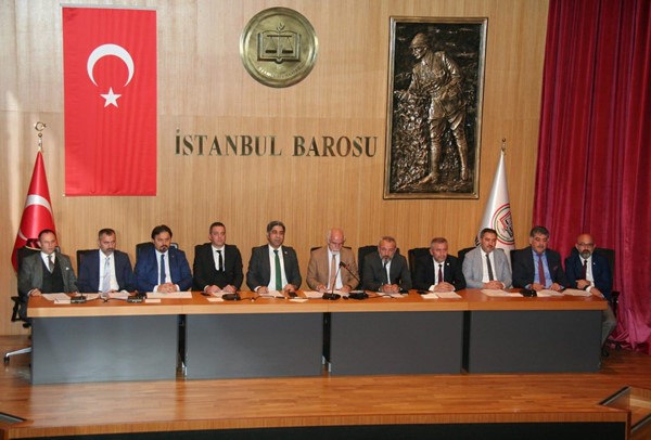Ya kanunu derhal uygulayın ya da istifa edin!